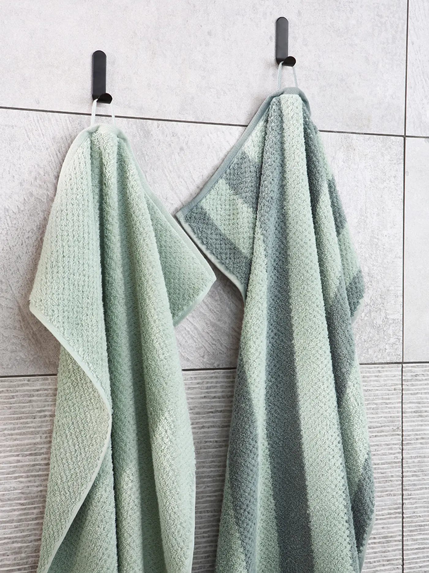 CAWÖ | Duschtuch PURE STRIPES 80x150cm Mystic Green | dunkelgrün